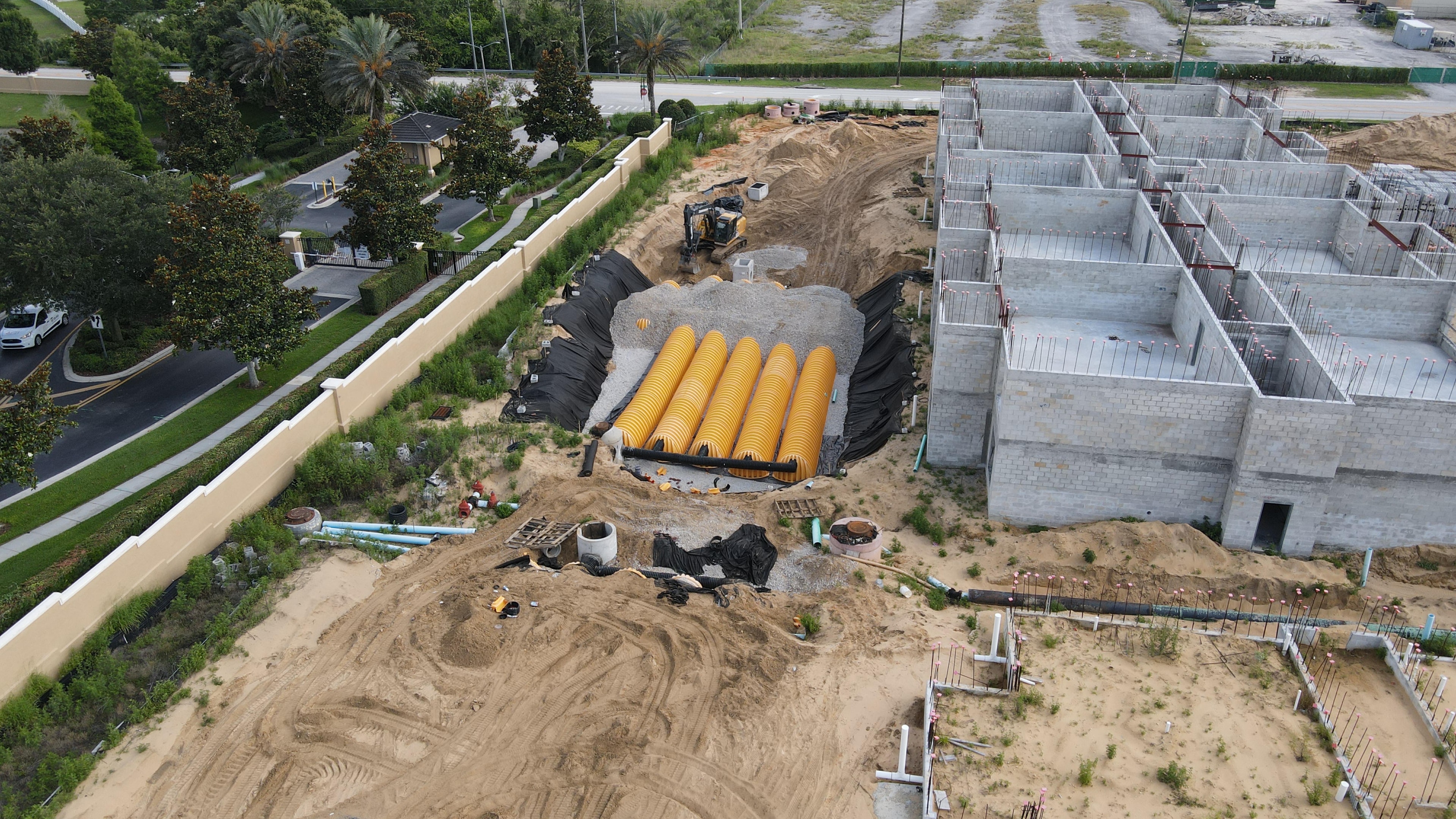 Camcor aerial construction with drainage pipes